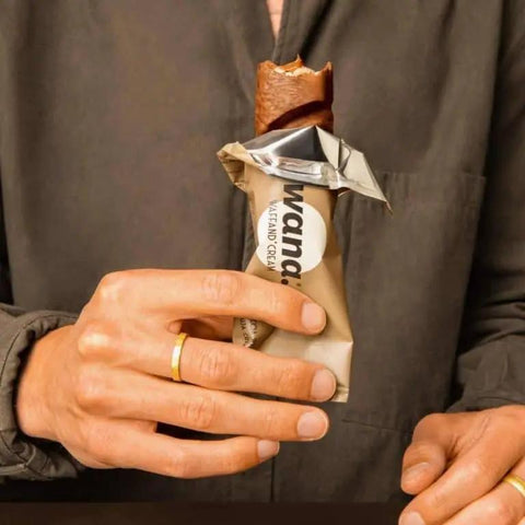 Wana WaffAnd'Cream Cocoa, Hazelnut & Gianduia - bezglutenowy wafelek w czekoladzie z kremem proteinowym 14g białka by Wanasweets (wana-waffand-cream-cocoa-hazelnut-gianduia-bezglutenowy-wafelek-w-czekoladzie-z-kremem-proteinowym-14g-bialka)