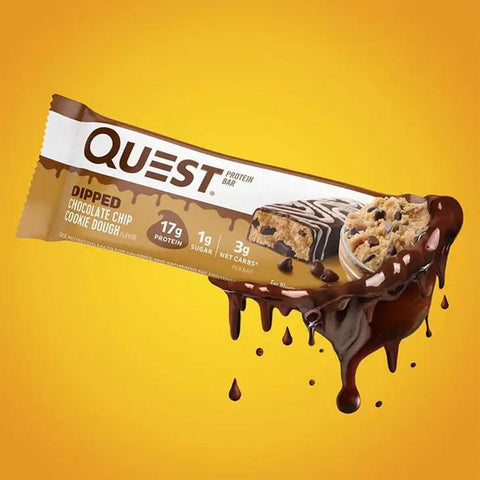 Quest Bar Dipped Chocolate Chip Cookie Dough - baton ciasteczkowy w polewie, 17g białka & 180kcal by Quest Nutrition (quest-bar-dipped-chocolate-chip-cookie-dough)