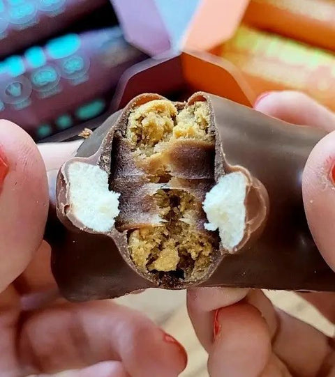 Misfits Plant Milk Chocolate & S'mores - wegański baton proteinowy ze stewią by Misfits (misfits-plant-milk-chocolate-s-mores-weganski-baton-proteinowy-ze-stewia)