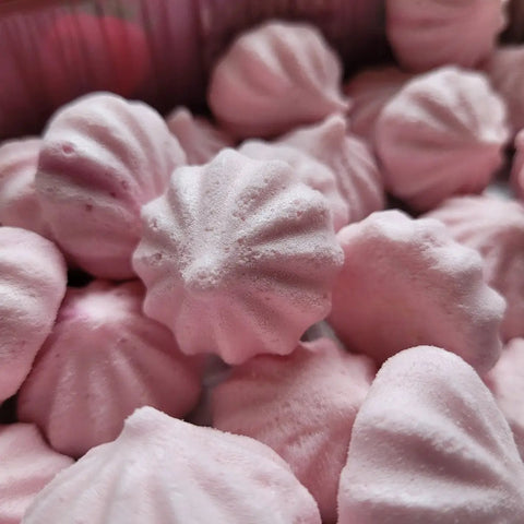 Locco Meringue Raspberry - bezy bez cukru z erytrytolem, 1kcal w sztuce, Malina by Locco Low Calories Company (locco-meringue-raspberry-bezy-bez-cukru-z-erytrytolem-1kcal-w-sztuce-malina)