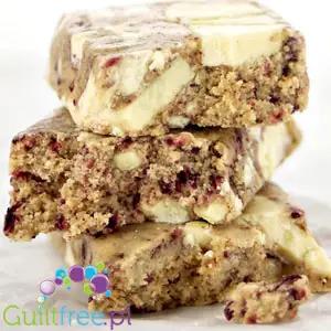 Quest Bar White Chocolate Raspberry PUDEŁKO by Quest Nutrition (quest-baton-proteinowy-biala-czekolada-maliny-pudelko)