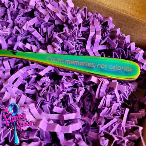 Funky Spoon grawerowana łyżka z afirmacją, Tęcza 14cm, Count Memories, not Calories by Funky Flavors (funky-spoon-grawerowana-lyzka-z-afirmacja-count-memories-not-calories)