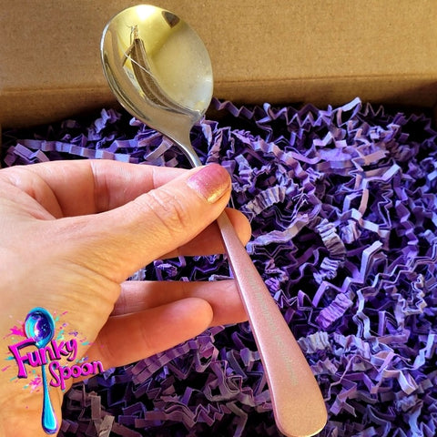 Funky Spoon grawerowana łyżka z afirmacją, Srebro & Róż, 17cm, Count memories, not calories by Funky Flavors (funky-spoon-grawerowana-lyzka-z-afirmacja-srebro-roz-17cm-count-memories-not-calories)