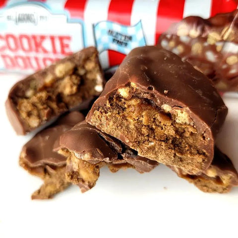 Adonis Cookie Dough Chunky Bar, Double Choc Hazelnut - proteinowy baton, 15,5g białka & 204kcal by Adonis Gear (adonis-cookie-dough-chunky-bar-double-choc-hazelnut-proteinowy-baton-155g-bialka-204kcal)