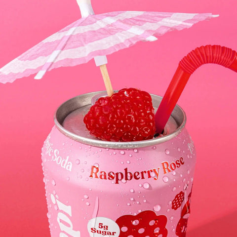 Poppi Prebiotic Soda Raspberry Rose 355ml - funkcjonalny napój z błonnikiem, stewią i octem jabłkowym by Poppi Soda (poppi-prebiotic-soda-raspberry-rose-355ml-funkcjonalny-napoj-z-blonnikiem-stewia-i-octem-jablkowym)